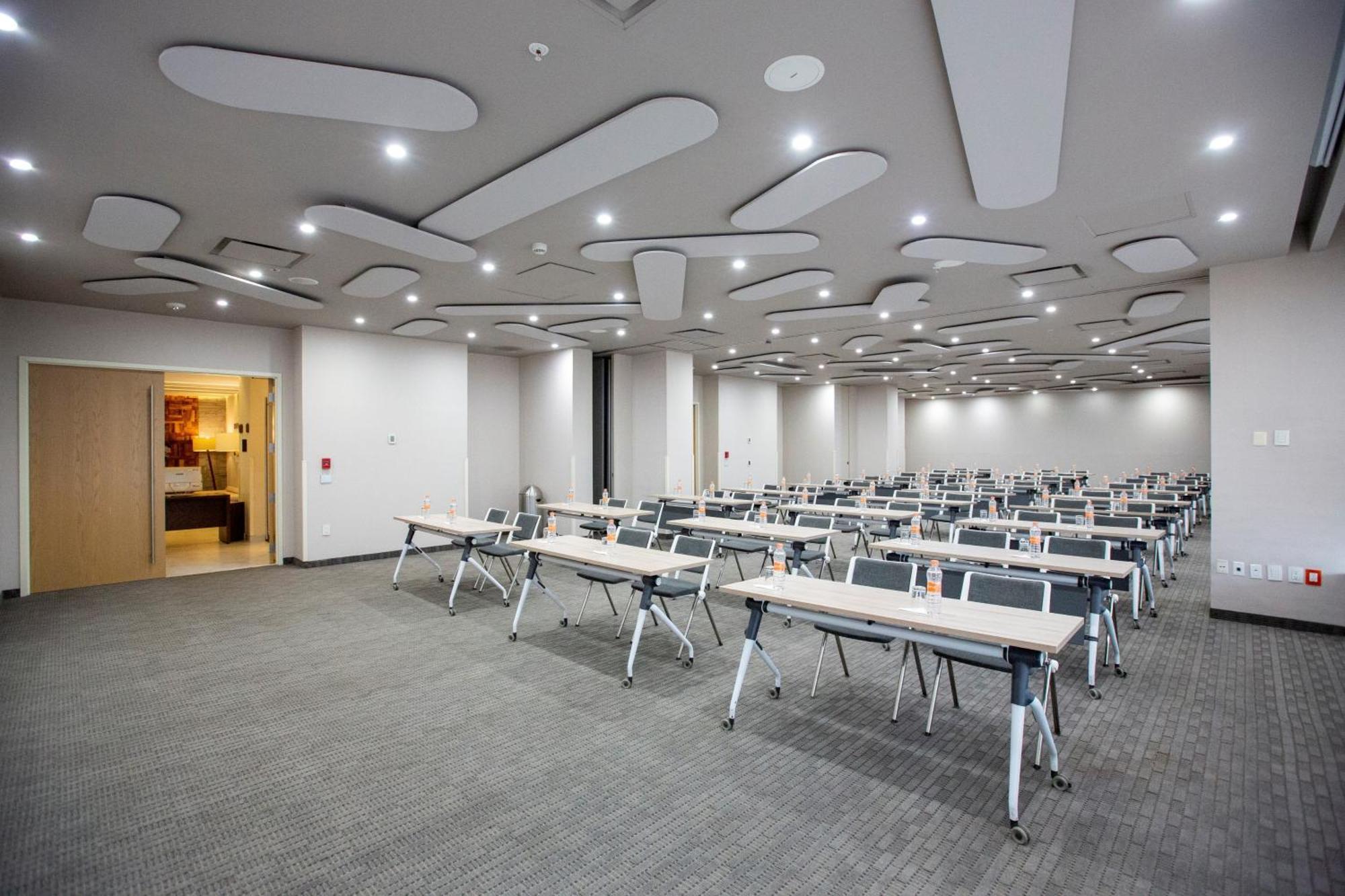 Metria Hotel León Buitenkant foto Meeting room