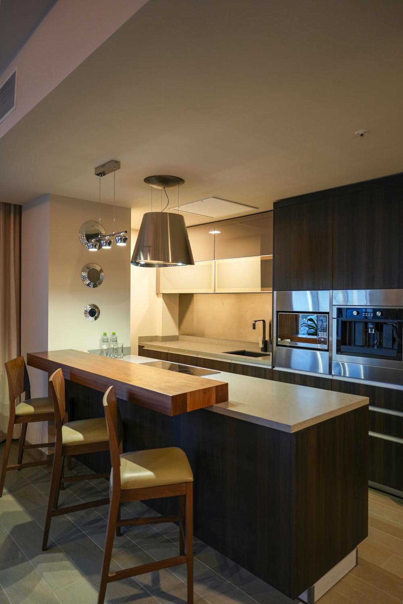 Metria Hotel León Buitenkant foto A modern kitchen